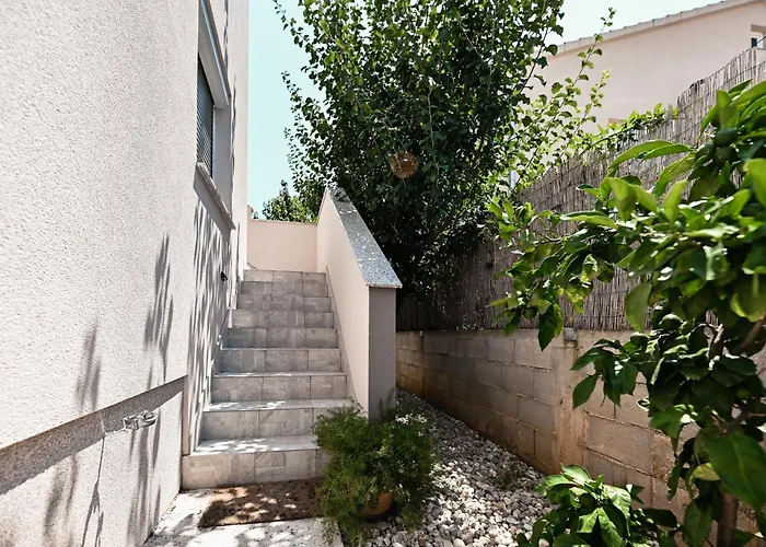 Apartments Mena