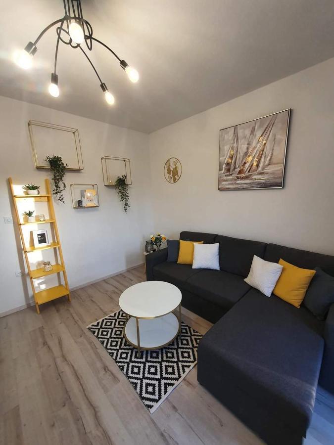 Apartment Mena Bibinje