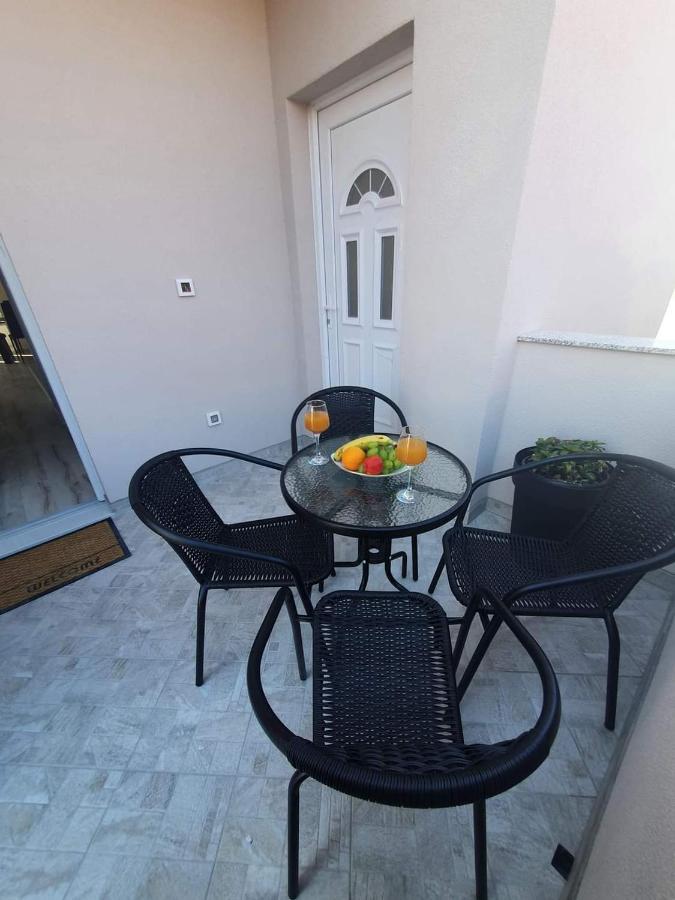 Mena Apartment Bibinje